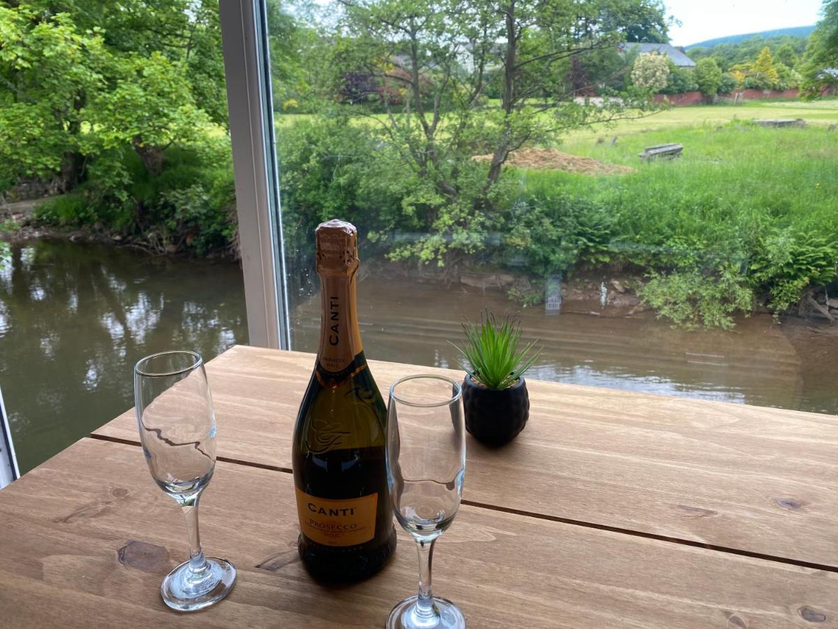 Riverbank Cottage Lake District Double Balcony Egremont  エクステリア 写真